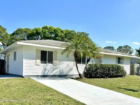 420 Australian Road NW Palm Bay FL 32907