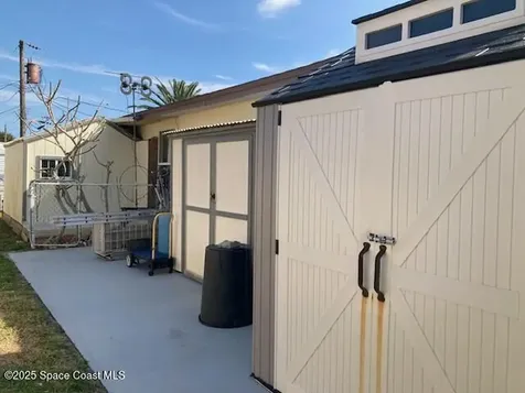 1960 W Phillips Court Merritt Island FL 32952