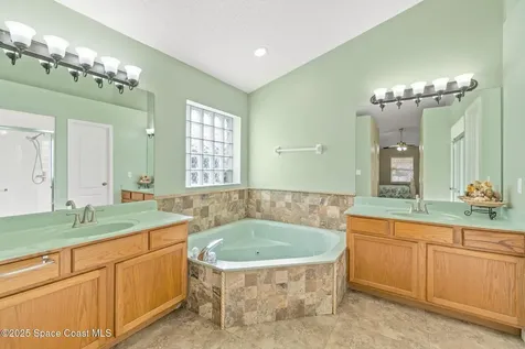 2430 Oakcrest Lane Melbourne FL 32904