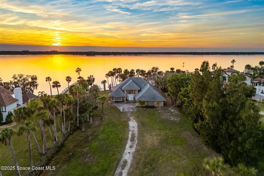 7005 S Tropical Trail Merritt Island FL 32952