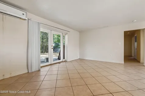 305 W Arlington Street Satellite Beach FL 32937