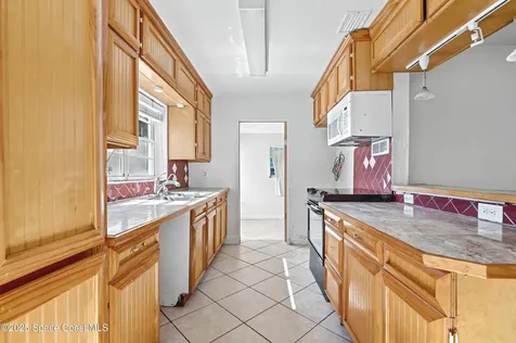 305 W Arlington Street Satellite Beach FL 32937