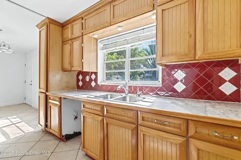 305 W Arlington Street Satellite Beach FL 32937