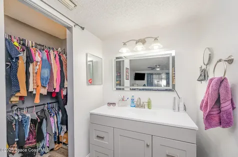 1330 Seabreeze Street SW Palm Bay FL 32908