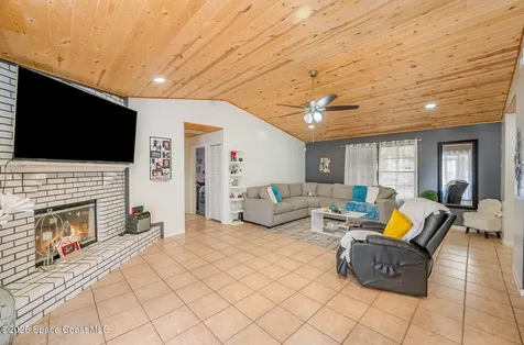 1330 Seabreeze Street SW Palm Bay FL 32908