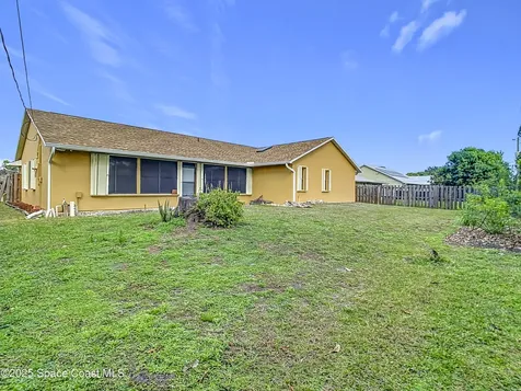 950 Grainger Street SE Palm Bay FL 32909