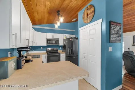 1440 16th Court SW Vero Beach FL 32962