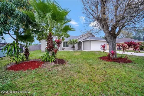 1406 Kaslo Circle NW Palm Bay FL 32907