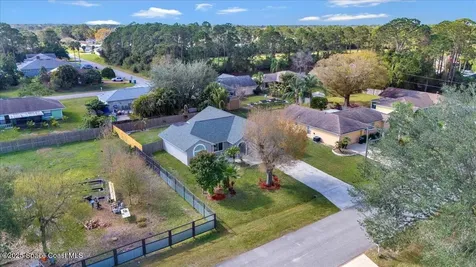 1406 Kaslo Circle NW Palm Bay FL 32907