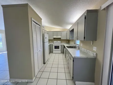 911 Forest Street NE Palm Bay FL 32907