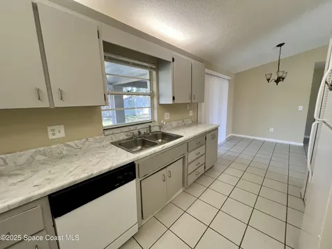911 Forest Street NE Palm Bay FL 32907