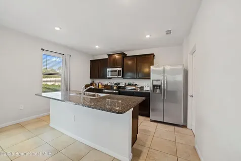 778 Old Country Road SE Palm Bay FL 32909