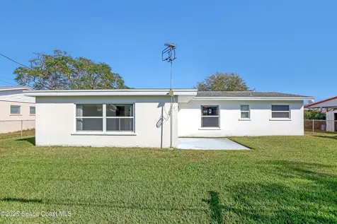 572 Westminster Avenue Melbourne FL 32935