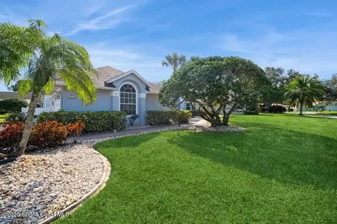 586 Deerfield Drive Melbourne FL 32940
