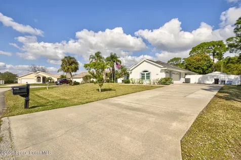 561 Tuttle Court SE Palm Bay FL 32909