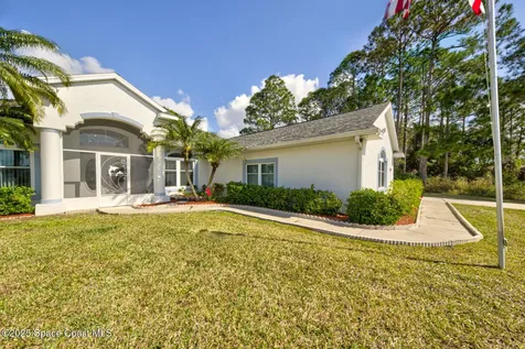 561 Tuttle Court SE Palm Bay FL 32909