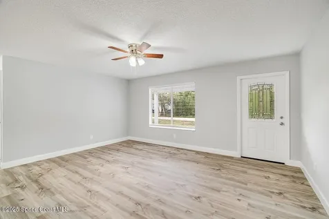 6266 5th Street Vero Beach FL 32968