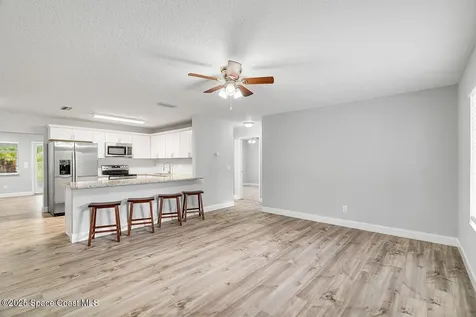6266 5th Street Vero Beach FL 32968