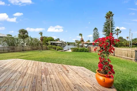 370 Lakeview Drive Melbourne Beach FL 32951