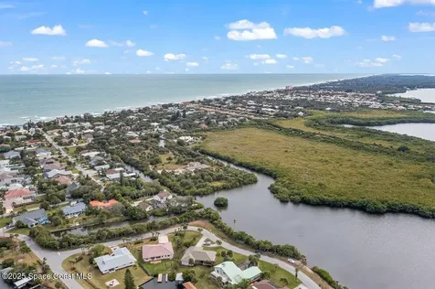 370 Lakeview Drive Melbourne Beach FL 32951