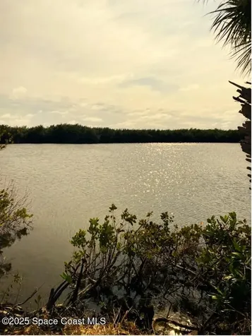 370 Lakeview Drive Melbourne Beach FL 32951