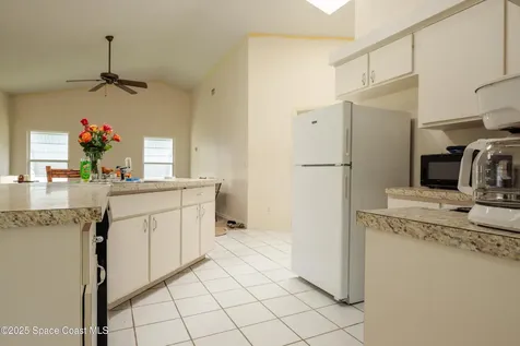 1613 Glenridge Street NW Palm Bay FL 32907