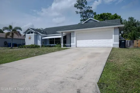 1613 Glenridge Street NW Palm Bay FL 32907