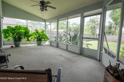 1613 Glenridge Street NW Palm Bay FL 32907