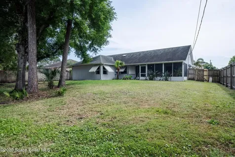 1613 Glenridge Street NW Palm Bay FL 32907