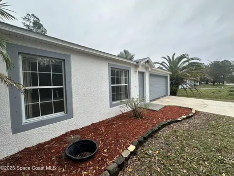 2743 Somerset Avenue SE Palm Bay FL 32909