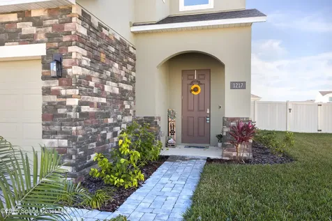 1217 Canfield Circle SE Palm Bay FL 32909