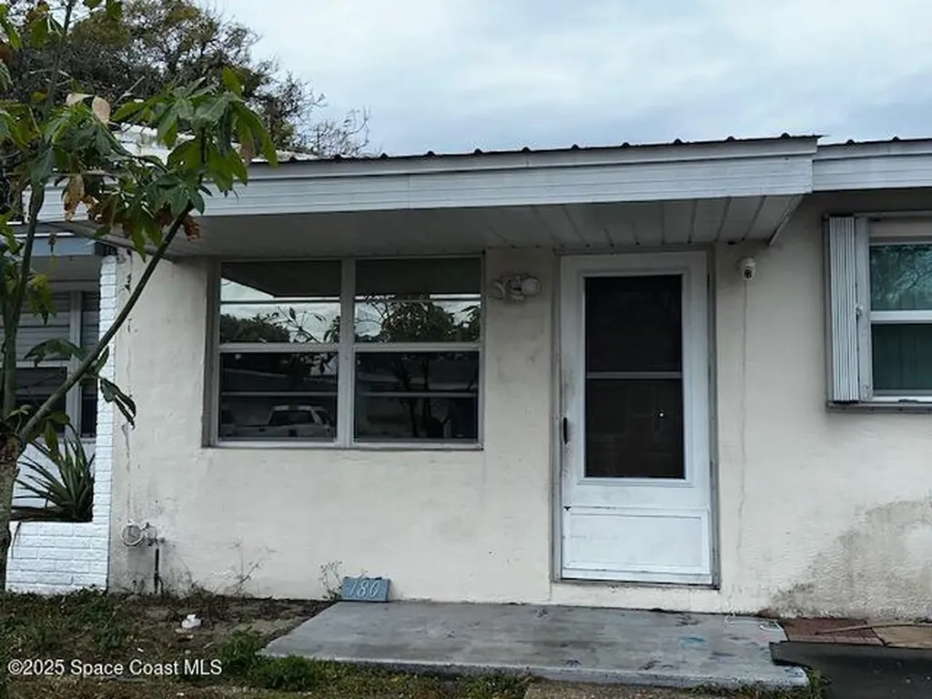 180 W Towne Place Titusville FL 32796