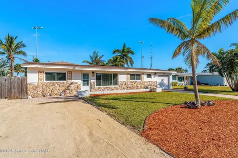 125 Algonquin Terrace Indian Harbour Beach FL 32937