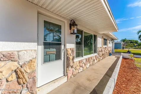 125 Algonquin Terrace Indian Harbour Beach FL 32937