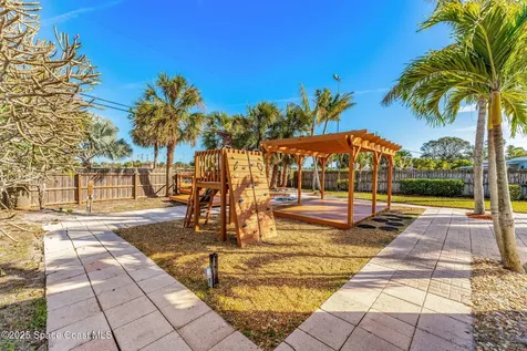 125 Algonquin Terrace Indian Harbour Beach FL 32937