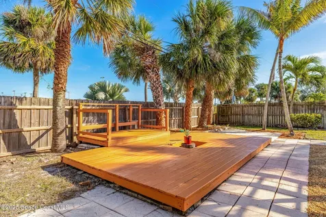 125 Algonquin Terrace Indian Harbour Beach FL 32937