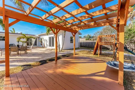 125 Algonquin Terrace Indian Harbour Beach FL 32937