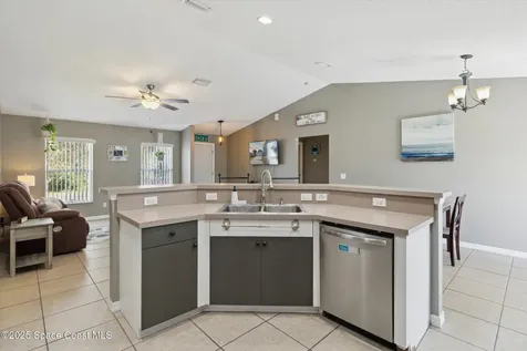2834 Sage Avenue SW Palm Bay FL 32908