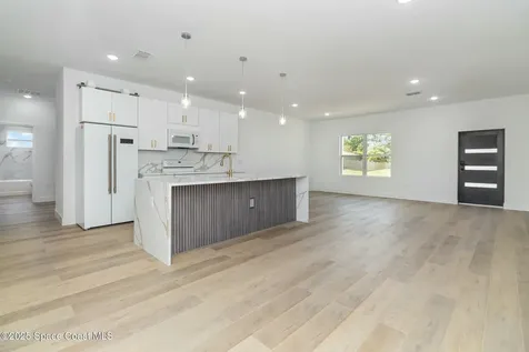 435 Goldsmith Avenue NW Palm Bay FL 32907