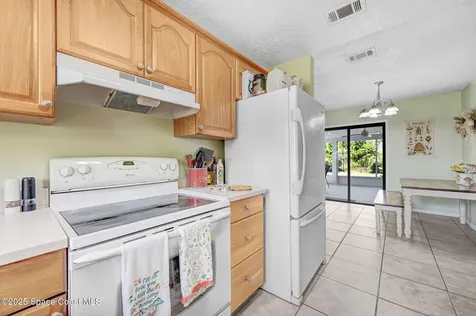 830 Airport Avenue SE Palm Bay FL 32909