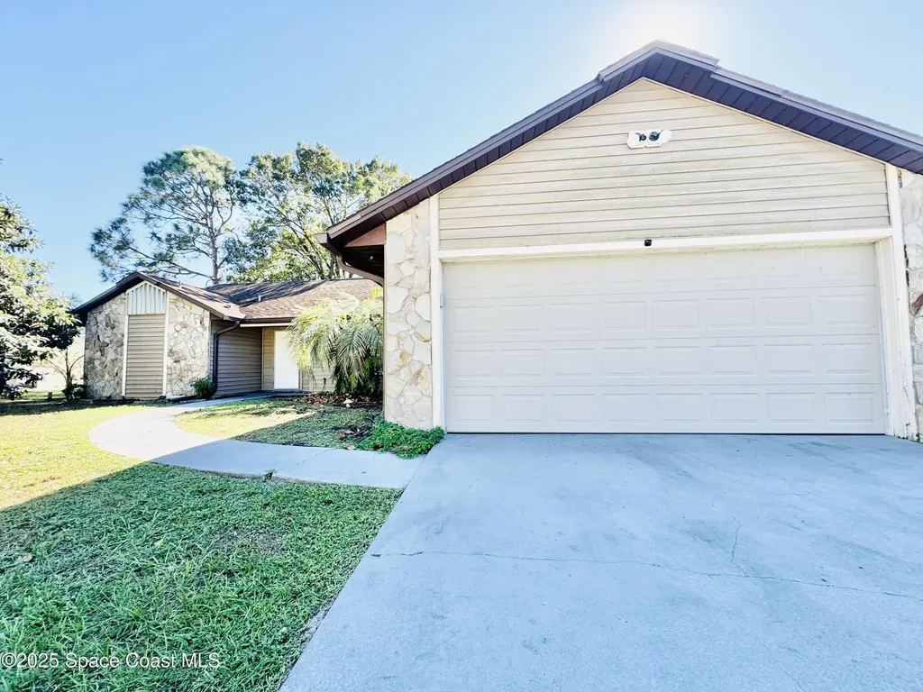 1810 Kamloops Street NW Palm Bay FL 32907