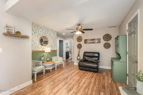 390 Evergreen Street NE Palm Bay FL 32907