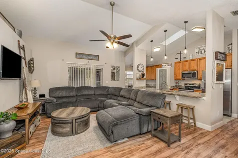 390 Evergreen Street NE Palm Bay FL 32907