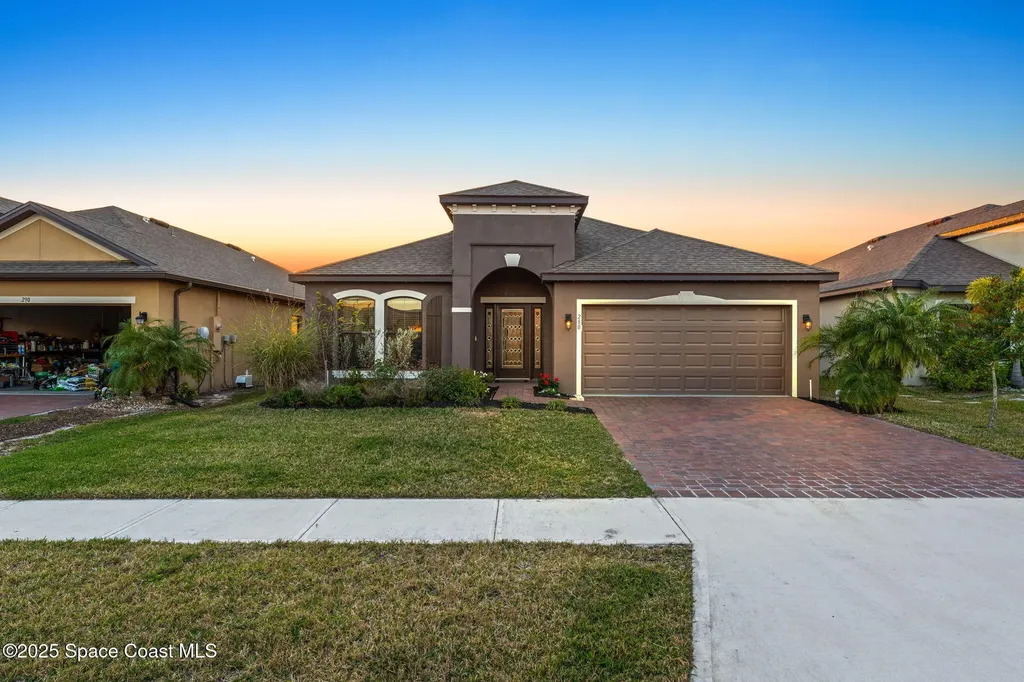 280 Wiregrass Avenue West Melbourne FL 32904