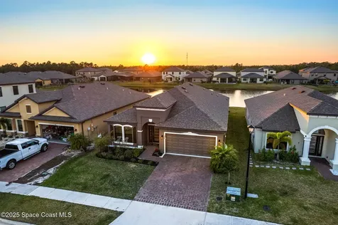 280 Wiregrass Avenue West Melbourne FL 32904