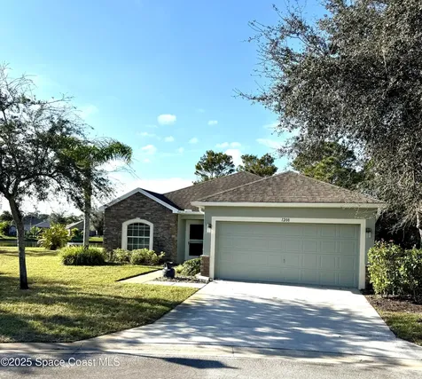 1208 Briarcliff Court Sebastian FL 32958