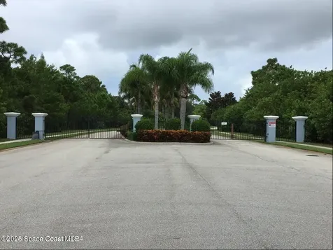 1208 Briarcliff Court Sebastian FL 32958