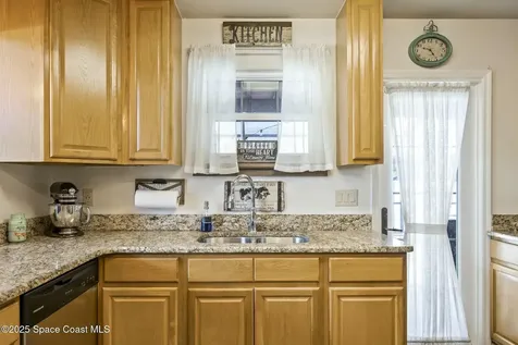 1696 Raymore Street NW Palm Bay FL 32907