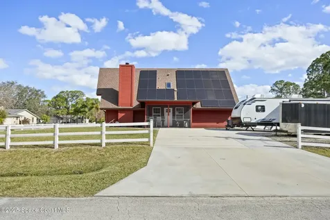 1696 Raymore Street NW Palm Bay FL 32907