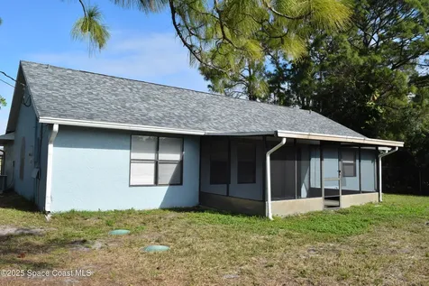 1250 Helliwell Street NW Palm Bay FL 32907